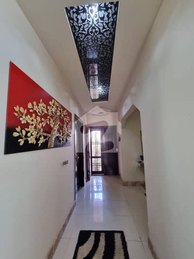 Premium 300 Sq. Yds. Villa For Rent | 5 Bedrooms | Huge 500 Sq. Yds. Garden
