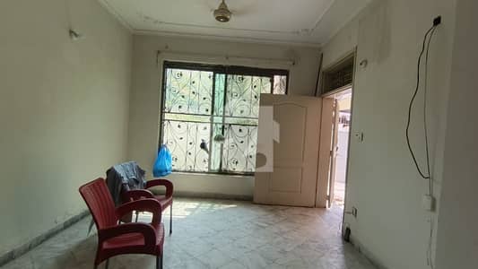 جوہر ٹاؤن فیز 2 جوہر ٹاؤن,لاہور میں 1 کمرے کا 5 مرلہ زیریں پورشن 44.0 ہزار میں کرایہ پر دستیاب ہے۔