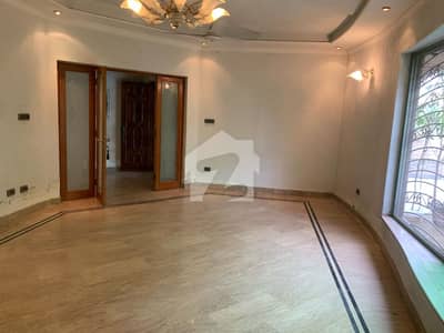 ONE KANAL BEAUTIFULL UPPER PORTION AVAILABLE FOR RENT IN DHA PHASE 1