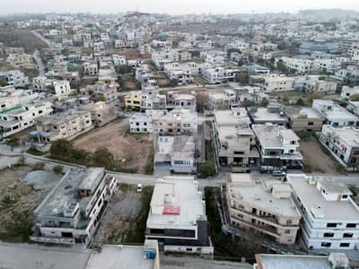 10M Level plot near Gate 7 sec J DHA 2 for sale 10M Level plot near Gate 7 sec J DHA 2 for sale