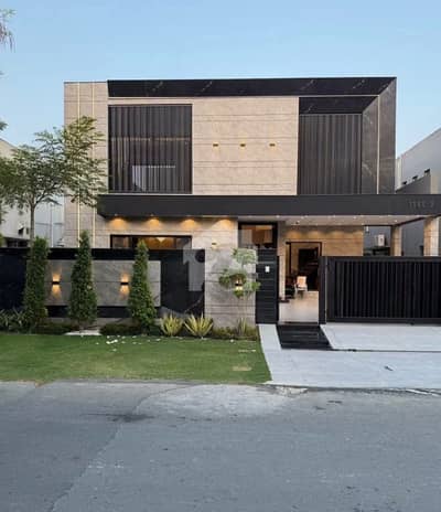 BRAND NEW ONE KANAL LUXURY MODERN DESIGN HOUSE In DHA Phase 7 AC Install.