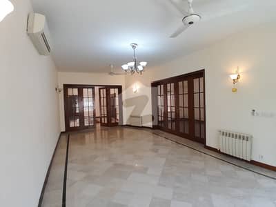 Brand New Spacious 4 Bedrooms House With Gareen Lawn For Rent In F-8 Islamabad