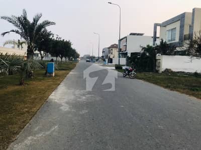 ایڈن سٹی ایڈن,لاہور میں 1 کنال رہائشی پلاٹ 2.95 کروڑ میں برائے فروخت۔