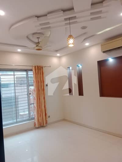 11 Marla House Up For sale In Taj Bagh Scheme
