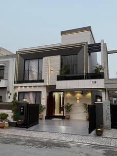 10 Marla Luxurious House for Sale in Bahria Town Lahore, Jasmine Block 10 Marla Luxurious House for Sale in Bahria Town Lahore, Jasmine Block
