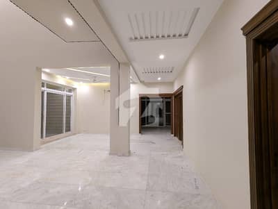 E Block 5 Kanal Brand New Formhouse Non Furnished Available For Rent