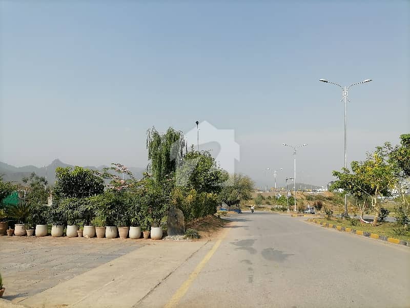 Residential Plot Of 1 Kanal Available In D-13/3 Residential Plot Of 1 Kanal Available In D-13/3