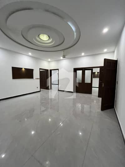 14 Marla like that Brand new luxury and elegant house available for rent with all basic amenities at reasonable demand