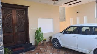 10 Marla Slightly Used Beautiful House For Sale 10 Marla Slightly Used Beautiful House For Sale