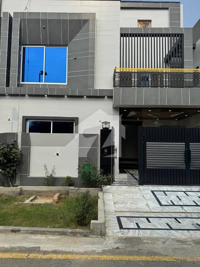 6.5 Marla Corner House for Sale | 5 Bedroom | Attached Bathrooms | Prime Location | Ideal Family Home 6.5 Marla Corner House for Sale | 5 Bedroom | Attached Bathrooms | Prime Location | Ideal Family Home