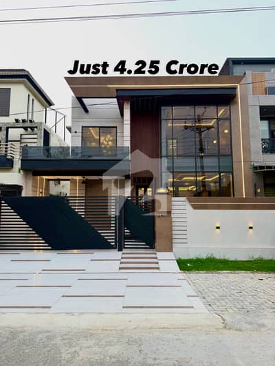 10 Marla Ultra Modern House | 80 Ft Road | 500 Kanal Park Facing