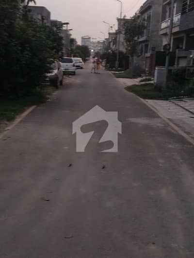 13 Marla Corner Plot Available For Sale in Tulip Extension Block Park View City Lahore 13 Marla Corner Plot Available For Sale in Tulip Extension Block Park View City Lahore