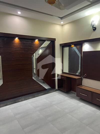 10 Marla Just Like Brand New Upper Portion For Rent Original Pic'S Attached