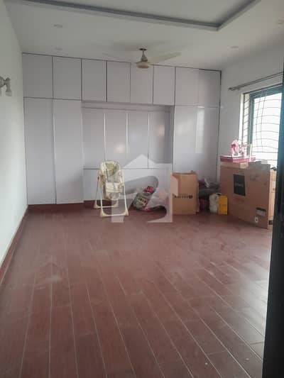 1 Kanal Upper Portion For Rent Near College Road