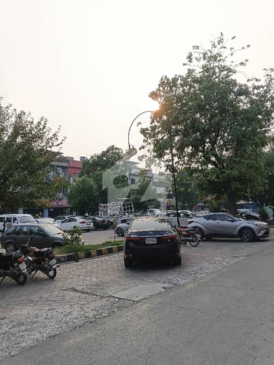 4 Marla Commercial 1st Floor For Rent in DHA Phase 1