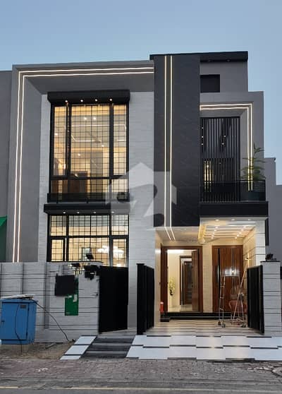 FIVE MARLA ULTRA LUXURIOUS MODERN BRAND NEW HOUSE NEAR IMTIAZ MALL AND EIFFEL TOWER LOCATED IN NISHTAR BLOCK BAHRIA TOWN LAHORE FIVE MARLA ULTRA LUXURIOUS MODERN BRAND NEW HOUSE NEAR IMTIAZ MALL AND EIFFEL TOWER LOCATED IN NISHTAR BLOCK BAHRIA TOWN LAHORE