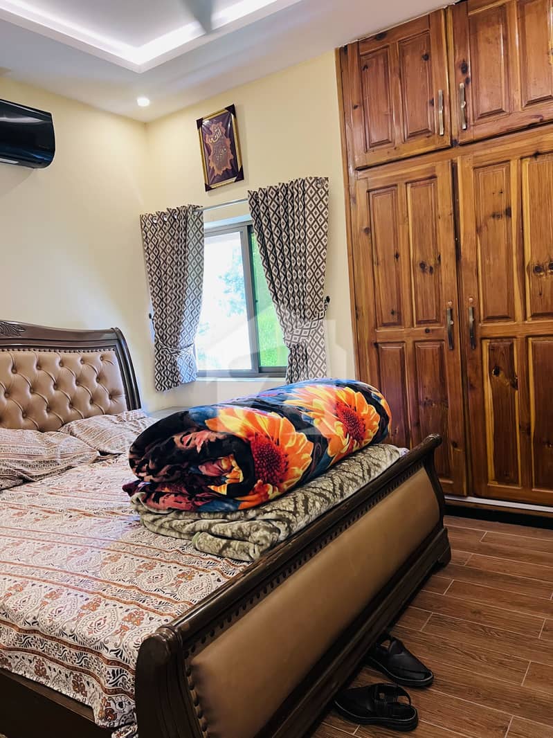 LUXURY FULLY FURNISHED FLAT FOR RENT LUXURY FULLY FURNISHED FLAT FOR RENT