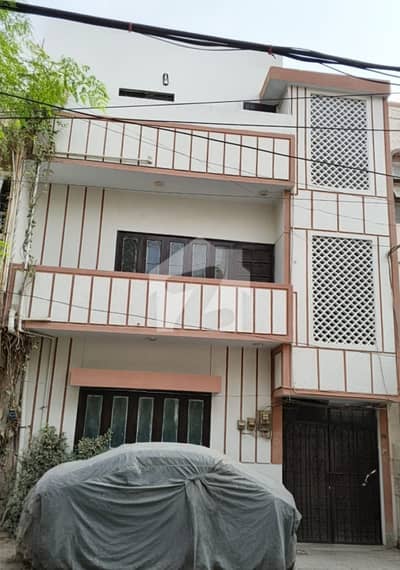 بفر زون - سیکٹر 15اے / 1 بفر زون,نارتھ کراچی,کراچی میں 6 کمروں کا 5 مرلہ مکان 3.75 کروڑ میں برائے فروخت۔
