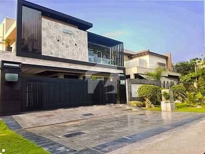 10 MARLA ELEGANT AND FULLY MAINTAINED SUPER HOT LOCATED BUNGALOW IS AVAILABLE IN THE BEST BLOCK OF DHA PHASE 7 LAHORE.