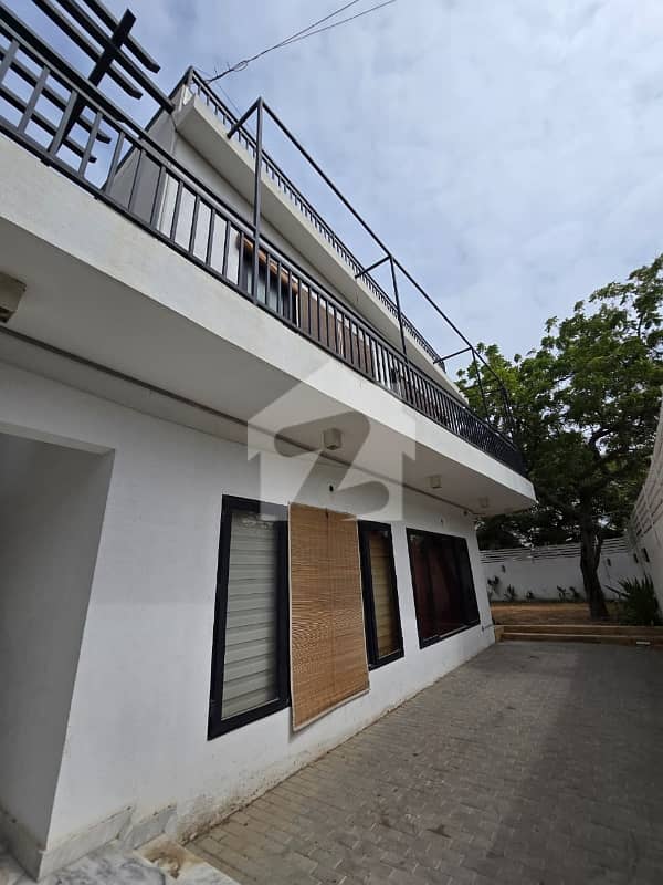 CLIFTON 1,200-YARD BUNGALOW FOR RENT CLIFTON 1,200-YARD BUNGALOW FOR RENT