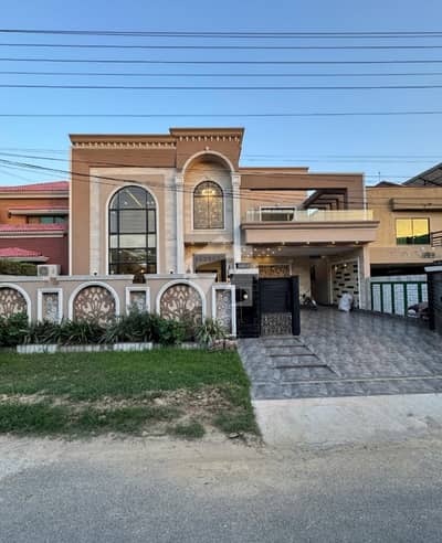 Brand New 1 Kanal Luxury House For Sale NFC, Lahore  This Exquisite 1 Kanal