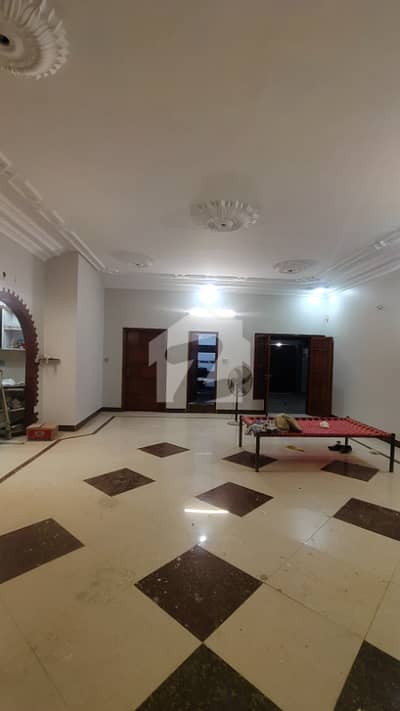 400 Sq. yd 3 Bed DD Portion Available For Rent