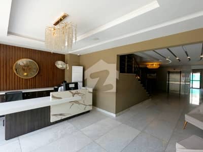 A Flat Of 771 Square Feet In Lahore