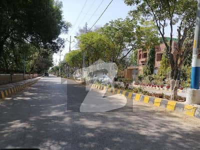 In KDA Officers Society 600 Square Yards House For Sale