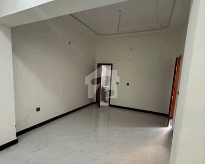 ایم اے جناح روڈ ملتان میں 5 کمروں کا 5 مرلہ مکان 1.25 کروڑ میں برائے فروخت۔