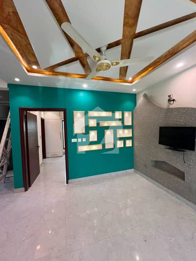 West Open Disner Villa 3Bed DDL 125sq yd Villa FOR SALE at ALI BLOCK All amenities nearby including MOSQUE, General Store & Parks West Open Disner Villa 3Bed DDL 125sq yd Villa FOR SALE at ALI BLOCK All amenities nearby including MOSQUE, General Store & Parks