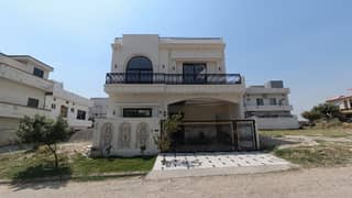 Buy A Centrally Located Prime Location 7 Marla House In Gulberg Residencia - Block L