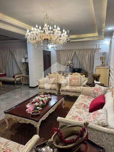 ایف ۔ 7 اسلام آباد میں 10 کمروں کا 2 کنال مکان 65.0 کروڑ میں برائے فروخت۔