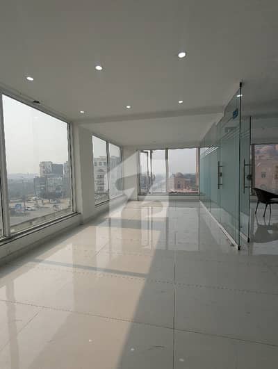 8 Marla Commercial 1st floor Available for rent near market serious client only