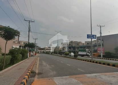 عسکری 11 - سیکٹر سی عسکری 11,عسکری,لاہور میں 2 کمروں کا 5 مرلہ فلیٹ 65.0 ہزار میں کرایہ پر دستیاب ہے۔