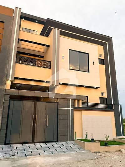 Brand New 4.5 Marla Designer House