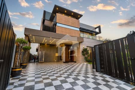 Beautiful 1 Kanal House At Prime Location In DHA Phase 7