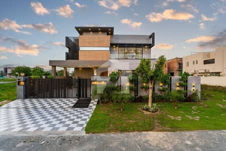Beautiful 1 Kanal House At Prime Location In DHA Phase 7