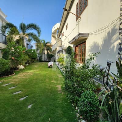 1200 YARDS BUNGALOW AVAILABLE FOR SALE TWO UNIT