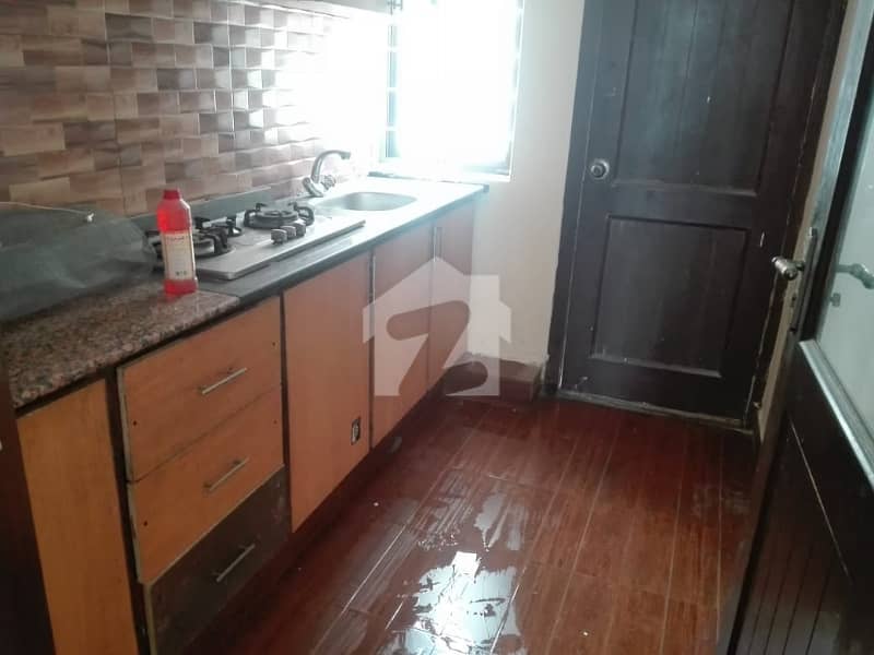 upper Portion for Rent upper Portion for Rent