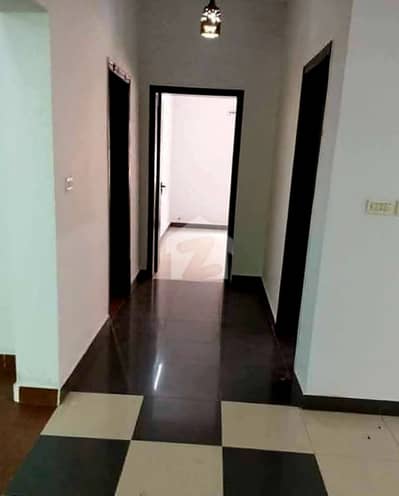 10 Marla 4 Bedrooms House For Rent.