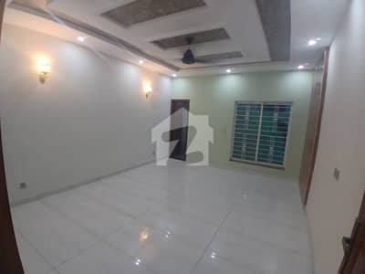 10 Marla House Available For Rent In Valencia Town Lahore