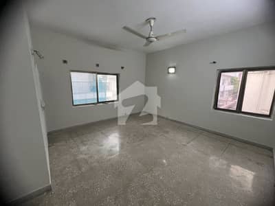 Prime location beautiful upper portion available for rent