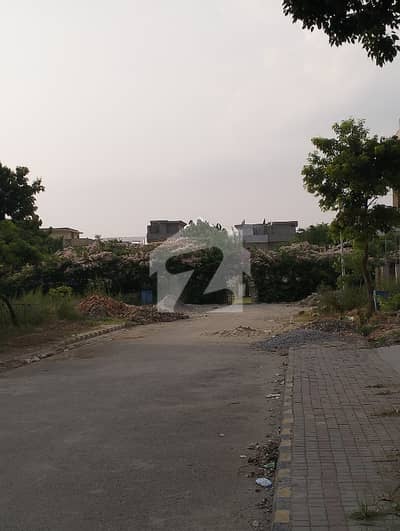 10 Marla Gray Structure Tripple Storey For Sale Rahman Enclave Lehtrar road Islamabad  Best Location  Gas Electricity and water Available  Road 50 Feet