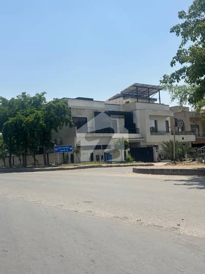 بحریہ ٹاؤن فیز 8 - کلب سٹی بحریہ ٹاؤن فیز 8,بحریہ ٹاؤن راولپنڈی,راولپنڈی میں 1 کنال رہائشی پلاٹ 1.5 کروڑ میں برائے فروخت۔ بحریہ ٹاؤن فیز 8 - کلب سٹی بحریہ ٹاؤن فیز 8,بحریہ ٹاؤن راولپنڈی,راولپنڈی میں 1 کنال رہائشی پلاٹ 1.5 کروڑ میں برائے فروخت۔