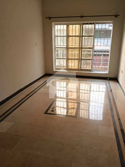 I-8/2 NEAR TO SHIFA HOSPITAL 14 MARLA UPPER PORTION 4 BED 4 BATH 150K