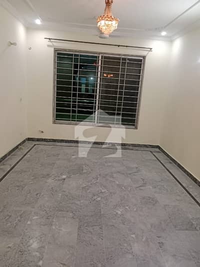 جی ۔ 13 اسلام آباد میں 2 کمروں کا 8 مرلہ بالائی پورشن 85.0 ہزار میں کرایہ پر دستیاب ہے۔ جی ۔ 13 اسلام آباد میں 2 کمروں کا 8 مرلہ بالائی پورشن 85.0 ہزار میں کرایہ پر دستیاب ہے۔