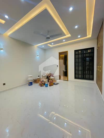 Brand New 10 Marla House Ideal Location Luxury House For SALE In Dream Garden Lahore Brand New 10 Marla House Ideal Location Luxury House For SALE In Dream Garden Lahore