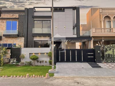 ڈی ایچ اے فیز 4 ڈیفنس (ڈی ایچ اے),لاہور میں 4 کمروں کا 10 مرلہ مکان 5.4 کروڑ میں برائے فروخت۔ ڈی ایچ اے فیز 4 ڈیفنس (ڈی ایچ اے),لاہور میں 4 کمروں کا 10 مرلہ مکان 5.4 کروڑ میں برائے فروخت۔