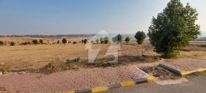 ڈی ایچ اے ڈیفینس فیز 6 ڈی ایچ اے ڈیفینس,اسلام آباد میں 1 کنال رہائشی پلاٹ 1.15 کروڑ میں برائے فروخت۔ ڈی ایچ اے ڈیفینس فیز 6 ڈی ایچ اے ڈیفینس,اسلام آباد میں 1 کنال رہائشی پلاٹ 1.15 کروڑ میں برائے فروخت۔