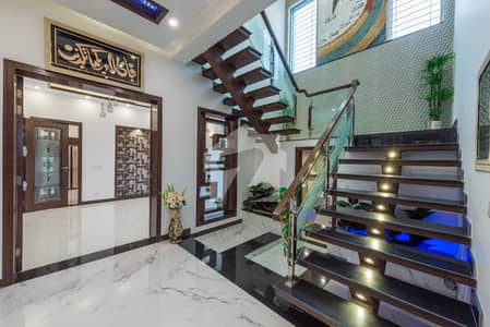 20 MARLA MODRAN DESIGN UPPER PORTION FOR RENT IN DHA PH 7 HOT LOCATION